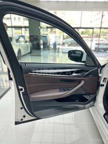 BMW 530e 2023, 27,630 km - 2.0 l - Bakı