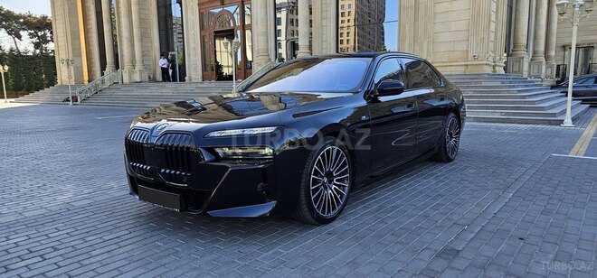 BMW i7-4