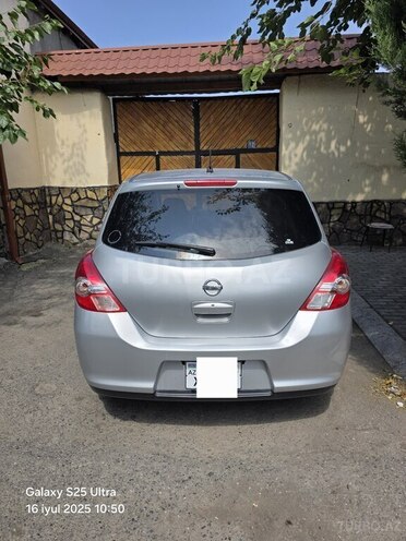 Nissan Tiida-4