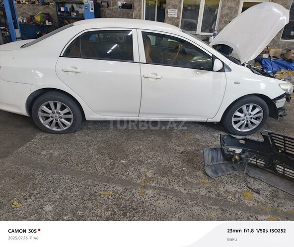 Toyota Corolla 2010, 392,000 km - 1.6 l - Bakı