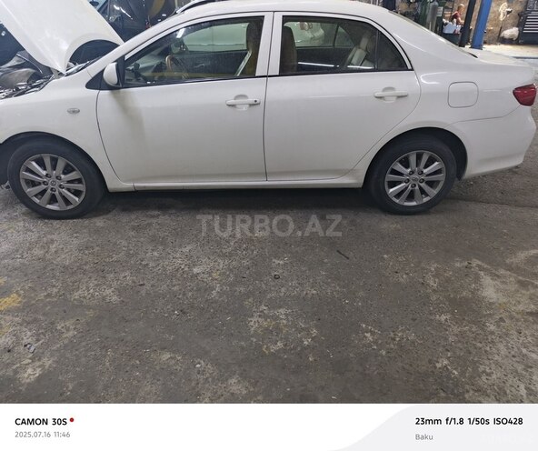 Toyota Corolla 2010, 392,000 km - 1.6 l - Bakı