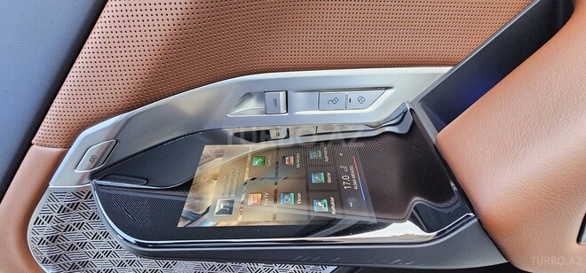 BMW i7-16