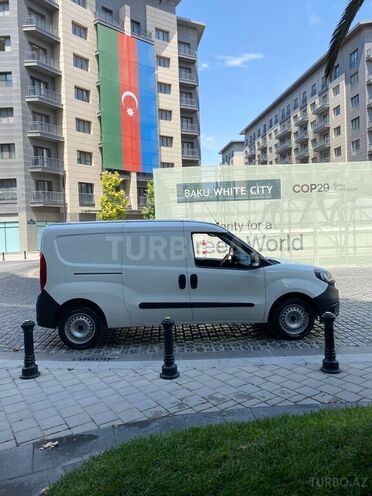 Fiat Doblo 2019, 141,441 km - 1.4 л - Bakı