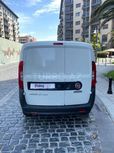 Fiat Doblo 2019, 141,441 km - 1.4 л - Bakı