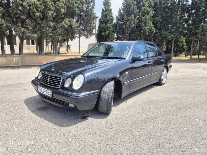 Mercedes E 240 1999, 299,521 km - 2.4 л - Sumqayıt