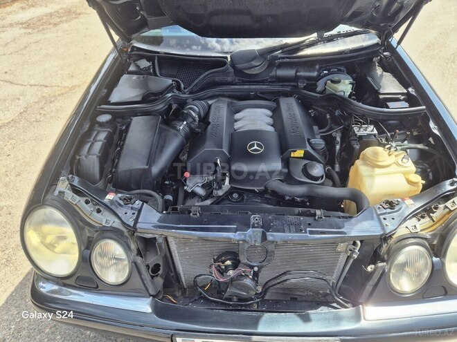 Mercedes E 240 1999, 299,521 km - 2.4 л - Sumqayıt