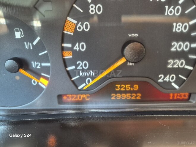 Mercedes E 240 1999, 299,521 km - 2.4 л - Sumqayıt