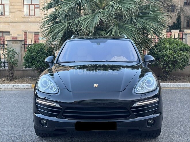 Porsche Cayenne-1
