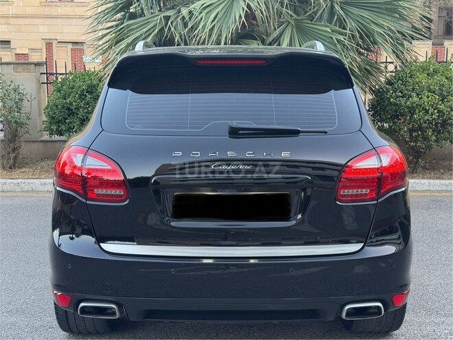 Porsche Cayenne-10