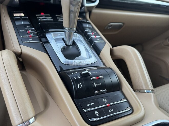 Porsche Cayenne-14