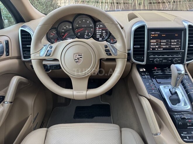 Porsche Cayenne-7