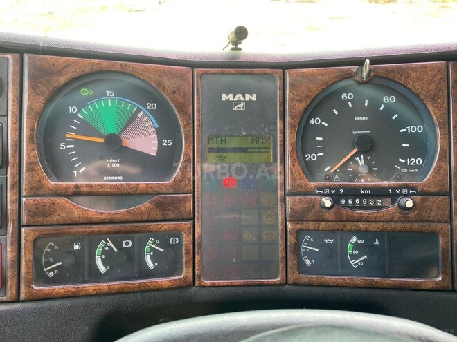 MAN 19.414 2000, 966,932 km - 12.0 l - Bakı