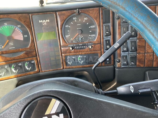 MAN 19.414 2000, 966,932 km - 12.0 l - Bakı