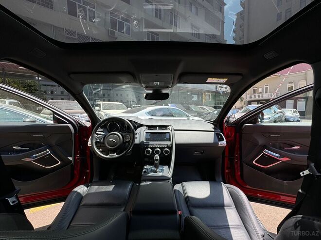 Jaguar E-Pace-15
