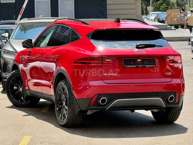 Jaguar E-Pace-9