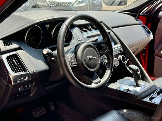 Jaguar E-Pace-11