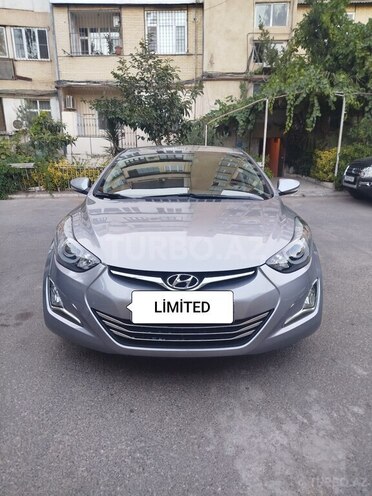 Hyundai Elantra-1