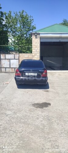 Mercedes C 180-4