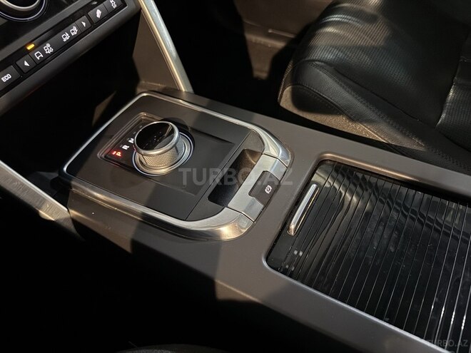 Land Rover Discovery Sport-15