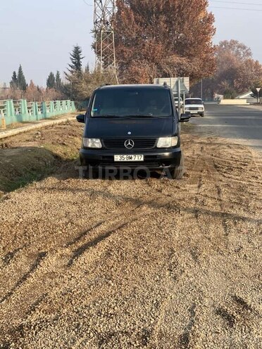 Mercedes V 220 1999, 123,000 km - 2.2 l - Qazax
