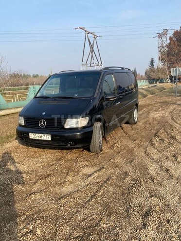 Mercedes V 220 1999, 123,000 km - 2.2 l - Qazax