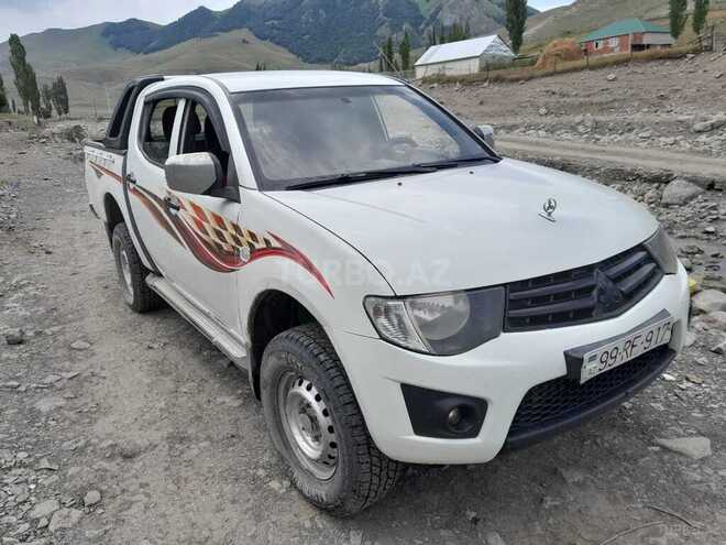 Mitsubishi L200 2011, 400,000 km - 2.5 l - Quba