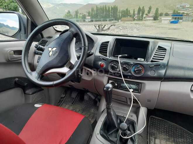 Mitsubishi L200 2011, 400,000 km - 2.5 l - Quba