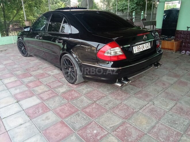 Mercedes E 240 2004, 300,000 km - 2.6 l - Salyan