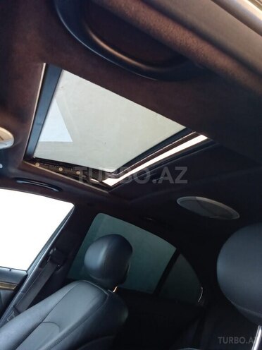 Mercedes E 240 2004, 300,000 km - 2.6 l - Salyan