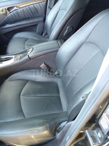 Mercedes E 240 2004, 300,000 km - 2.6 l - Salyan