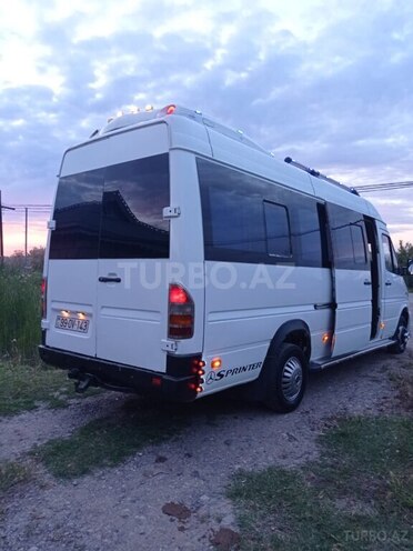 Mercedes Sprinter 208 1998, 300,000 km - 2.9 l - Sabirabad