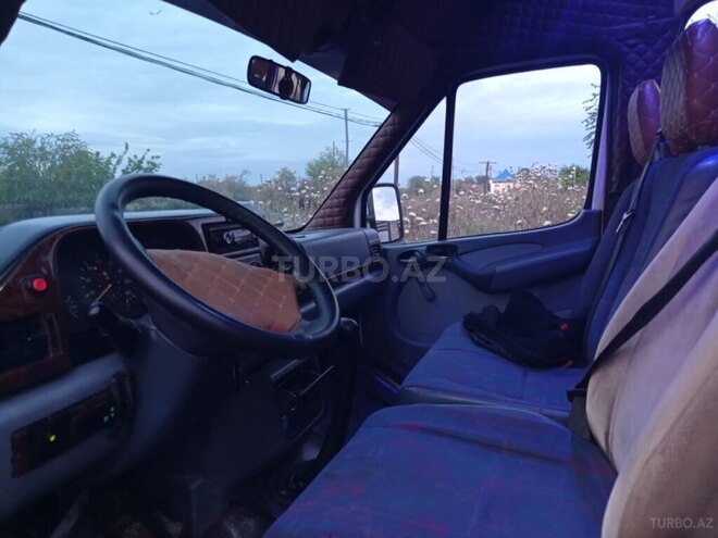 Mercedes Sprinter 208 1998, 300,000 km - 2.9 l - Sabirabad