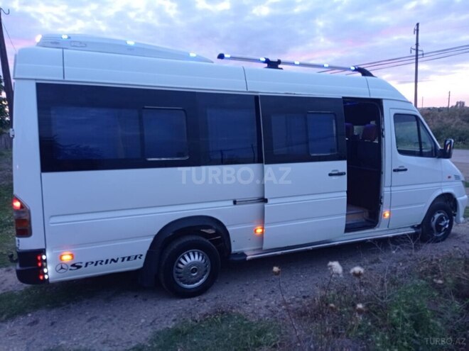Mercedes Sprinter 208 1998, 300,000 km - 2.9 l - Sabirabad