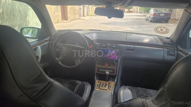 Mercedes E 240 1999, 350,000 km - 2.6 l - Bakı