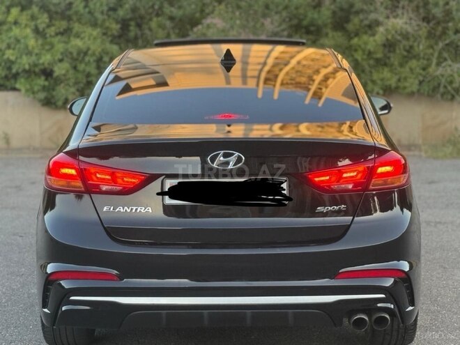 Hyundai Elantra-7