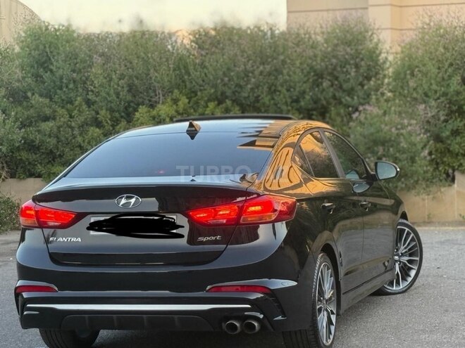 Hyundai Elantra-10