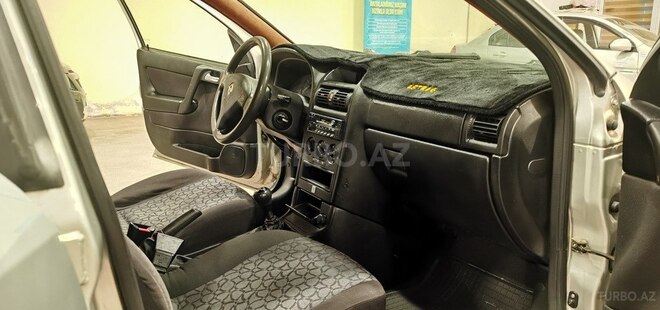 Opel Astra-16