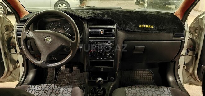 Opel Astra-15
