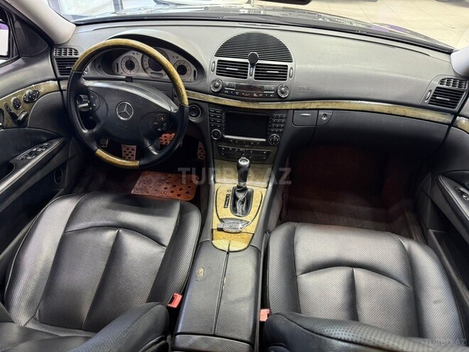Mercedes E 320-8