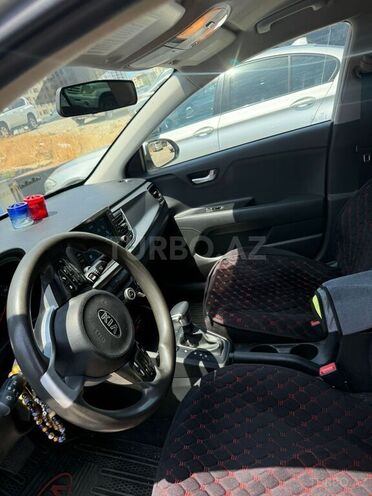Kia Rio-4
