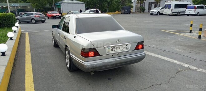 Mercedes E 200 1993, 700,000 km - 2.0 l - Zaqatala