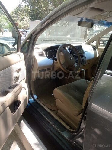Nissan Tiida-3
