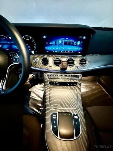 Mercedes E 300 de-16