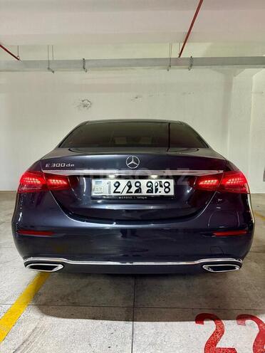 Mercedes E 300 de-3