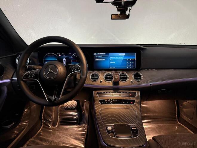 Mercedes E 300 de-6