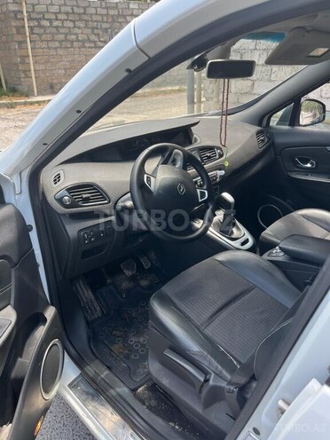 Renault Megane Scenic 2013, 330,621 km - 1.5 л - Bakı