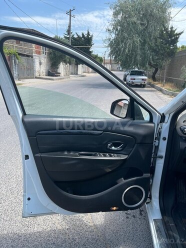Renault Megane Scenic 2013, 330,621 km - 1.5 л - Bakı
