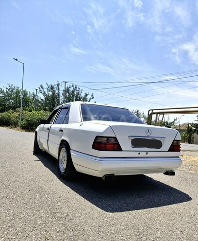 Mercedes E 200 1994, 493,672 km - 2.0 l - Bakı