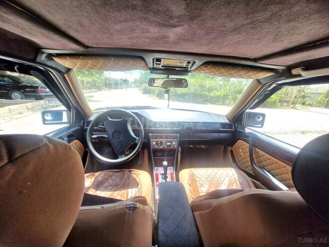 Mercedes E 200 1994, 493,672 km - 2.0 l - Bakı