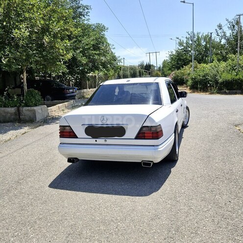 Mercedes E 200 1994, 493,672 km - 2.0 l - Bakı